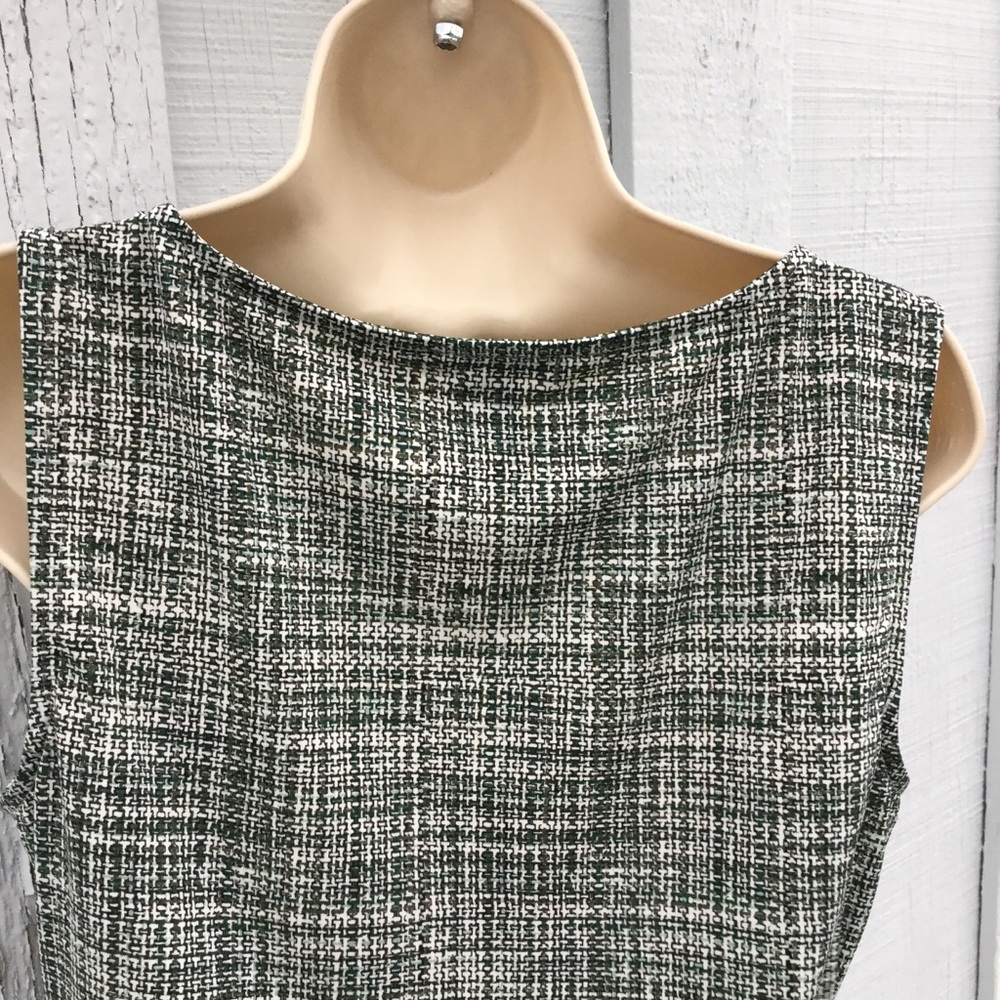 🌸WHBM TOP🌸 - Picture 2 of 6